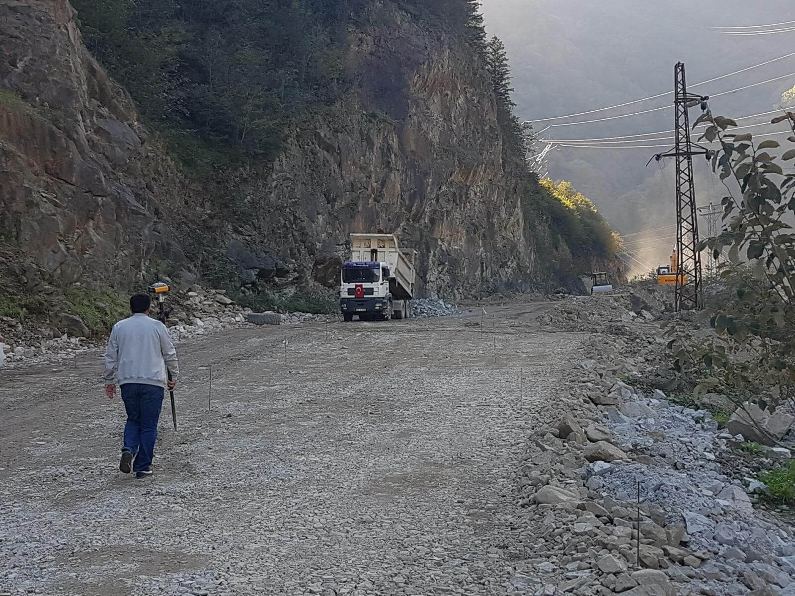 Yol genişletme sahasında saha uygulaması